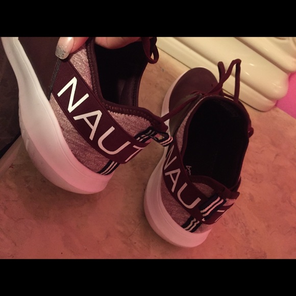 womens nautica tennis shoes